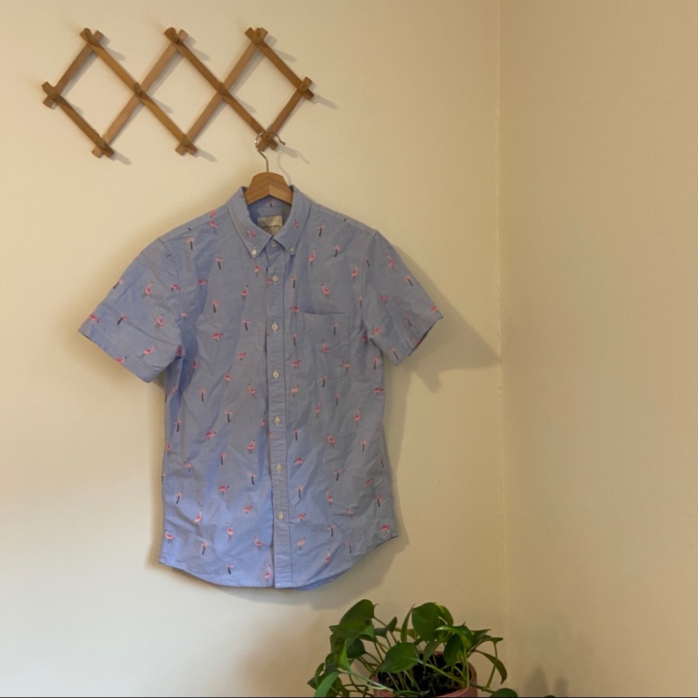 American Eagle Flamingo Short Sleeve Button Down